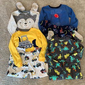 Bundle of 4 Pajamas, 4 Sweatshirts and 2 Sweatpants For Kids Size 5T